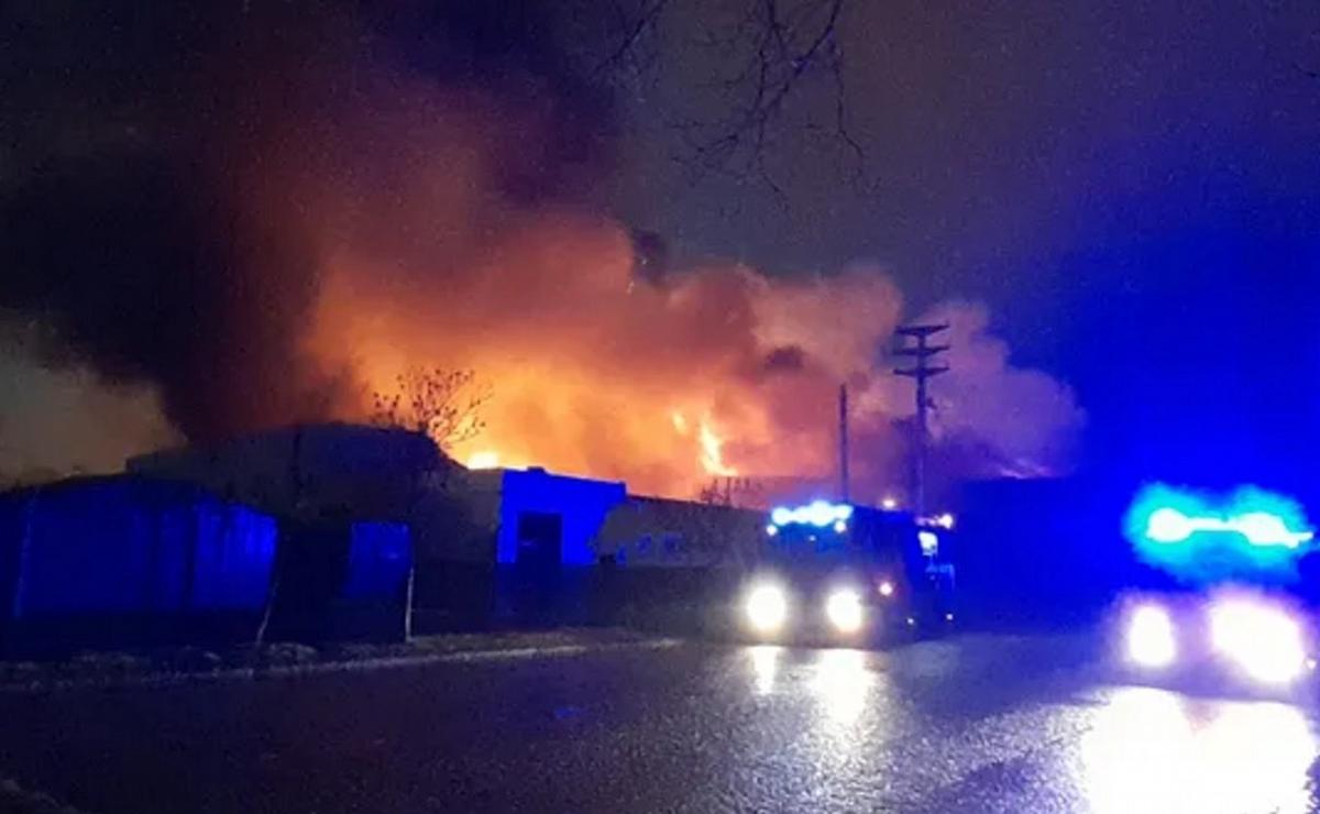 Incendio en el supermercado La Anónima.