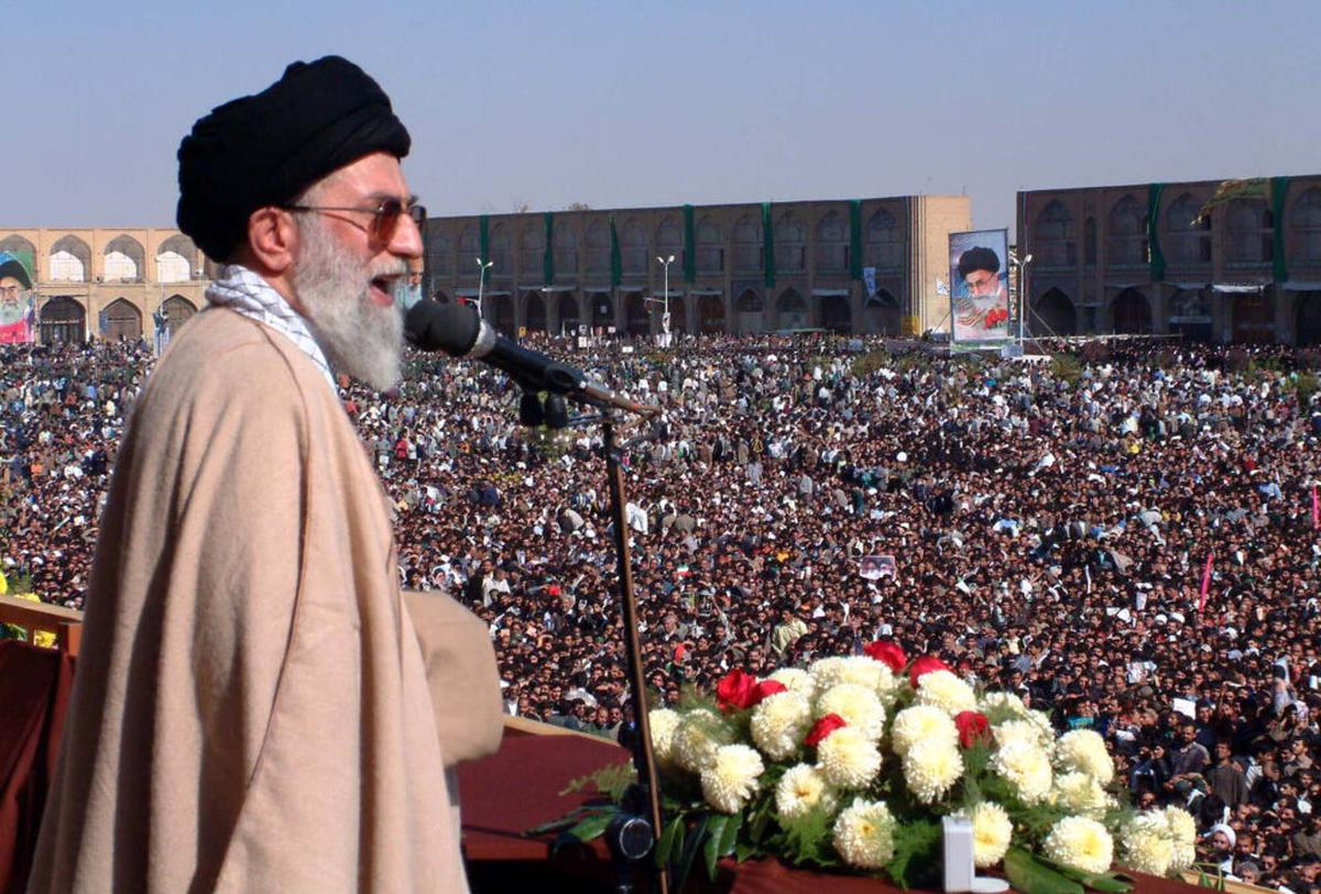Quién fue el ayatolá Ali Jamenei, que gobernó Irán con mano dura y desafió a EEUU