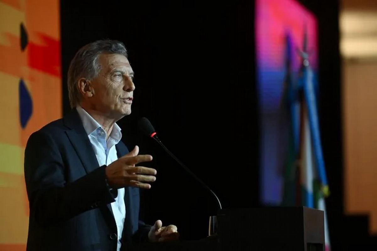 El exmandatario busca relanzar su partido.