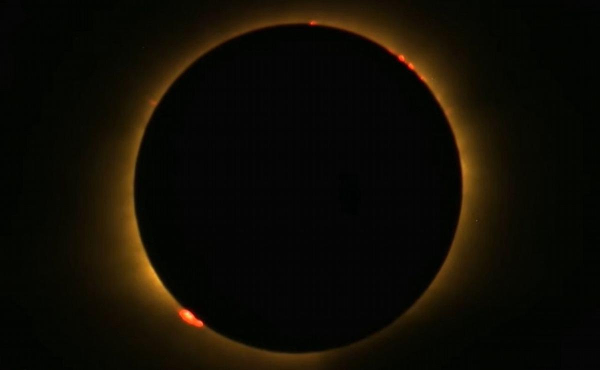 La Luna cubrió al Sol y España quedó a oscuras durante casi dos minutos