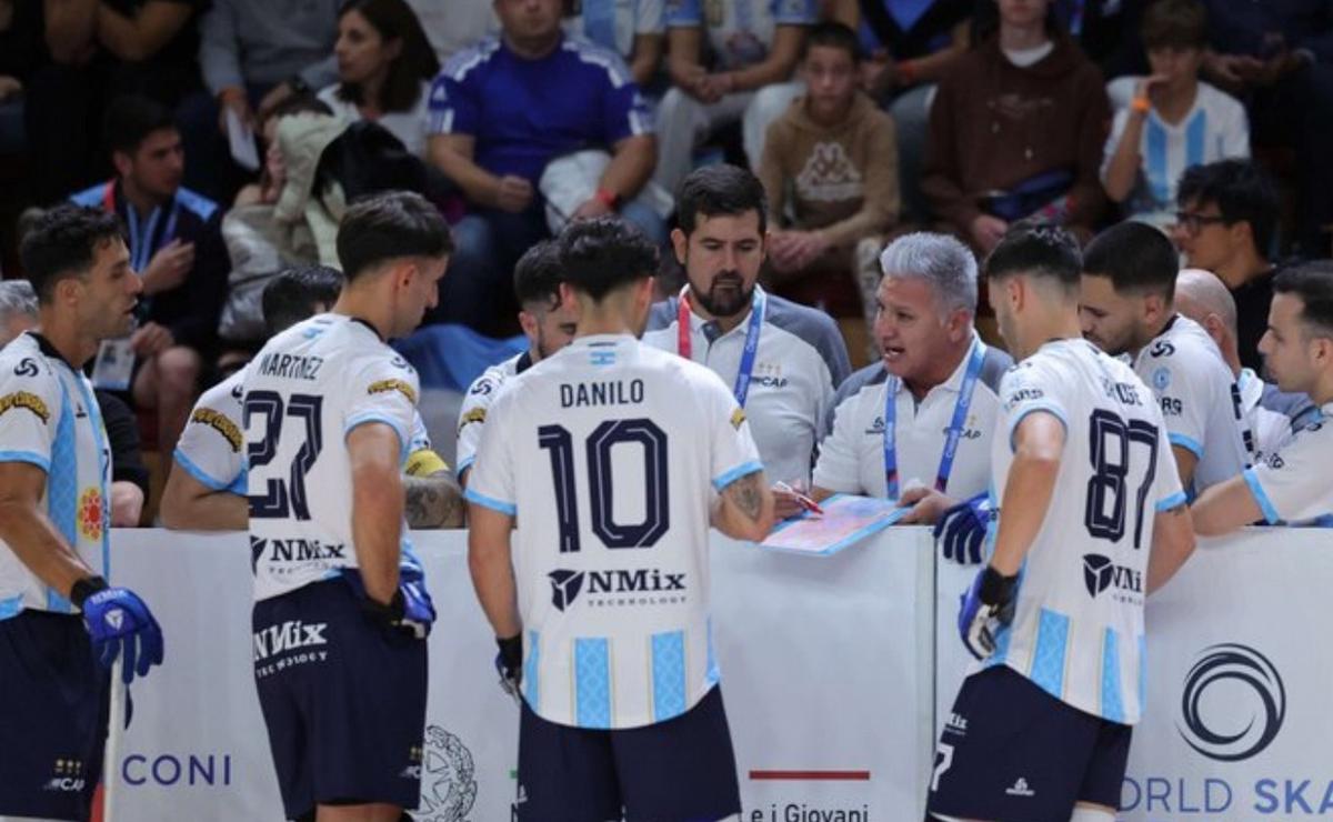 FOTO: Argentina avanza en el mundial en Novara (Foto: @juegargentina)