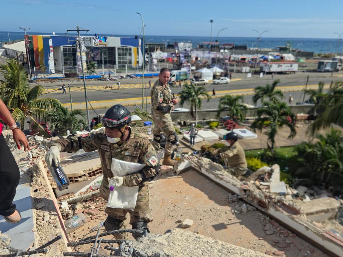 El contingente argentino que brinda ayuda a los afectados por el sismo en Venezuela.