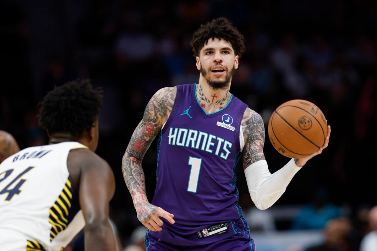 Los Hornets vencen 129-108 a los Pacers para su octava victoria en 10 juegos
