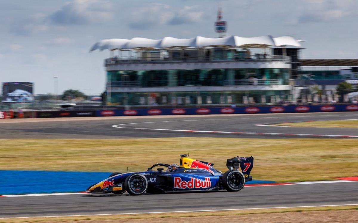 Colnaghi no tuvo ritmo en su coche para mejorar en el Sprint de F3