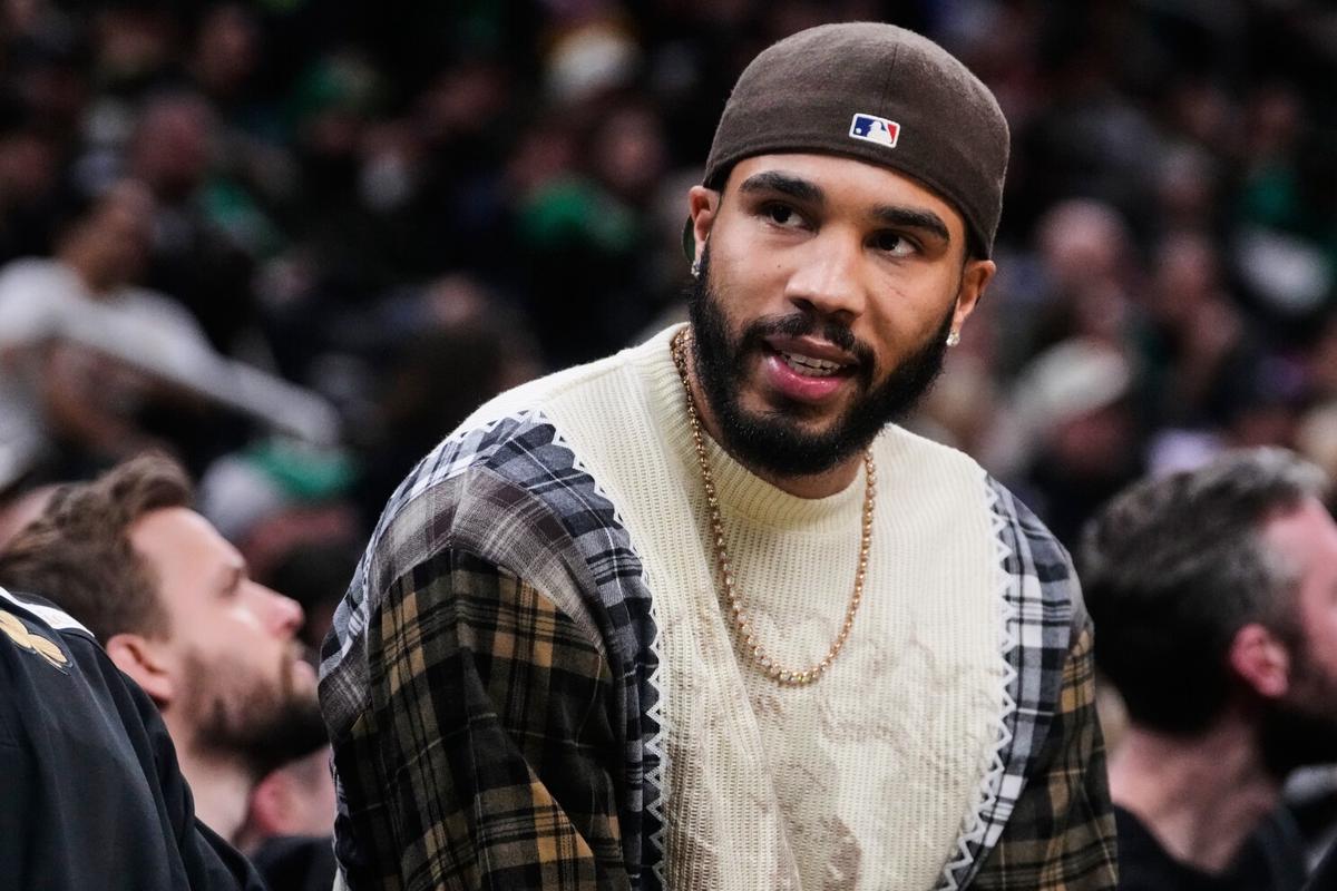 La temporada de la NBA se acerca a la mitad con sorpresas, buenas y malas.