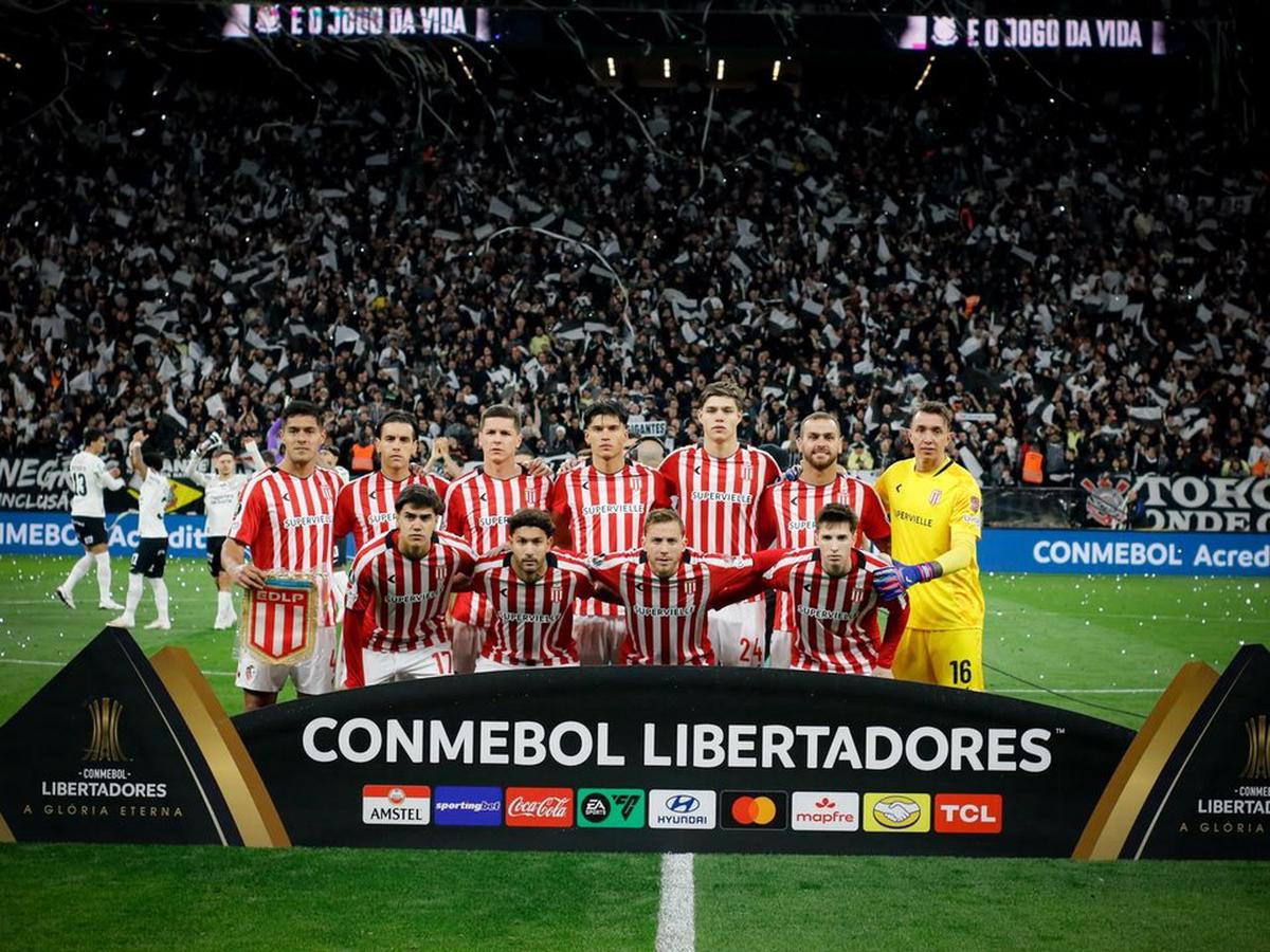 Estudiantes clasificó en Brasil a las semifinales de la Libertadores.