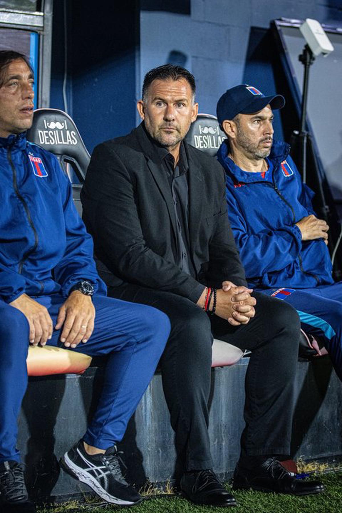 Diego Dabove dejó de ser el entrenador de Tigre.