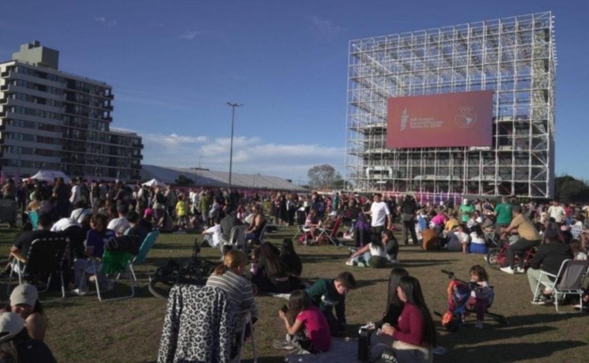 El partido ante Benín se podrá seguir este martes desde el Parque Héroes de Malvinas.