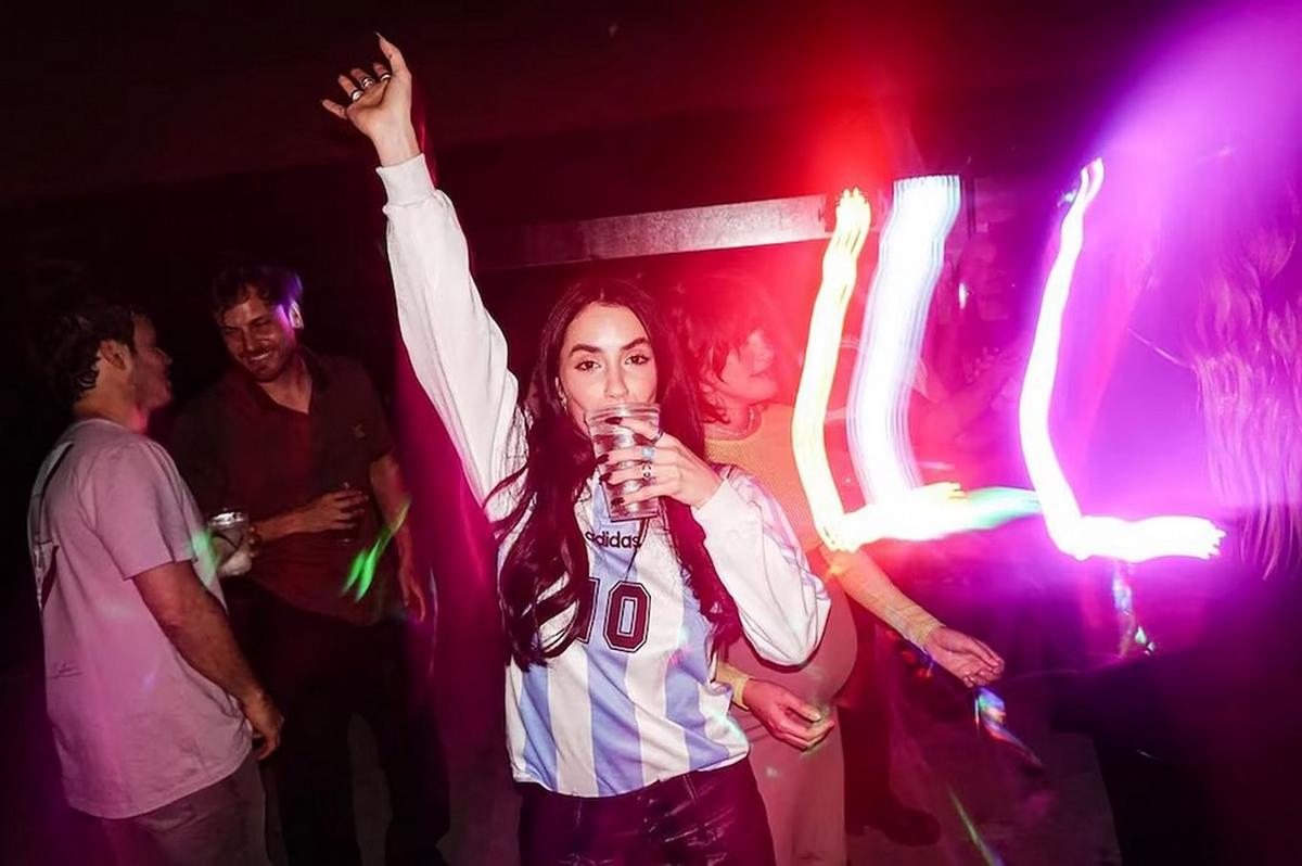 FOTO: Lali en su festejo de 33. (Foto: Instagram)