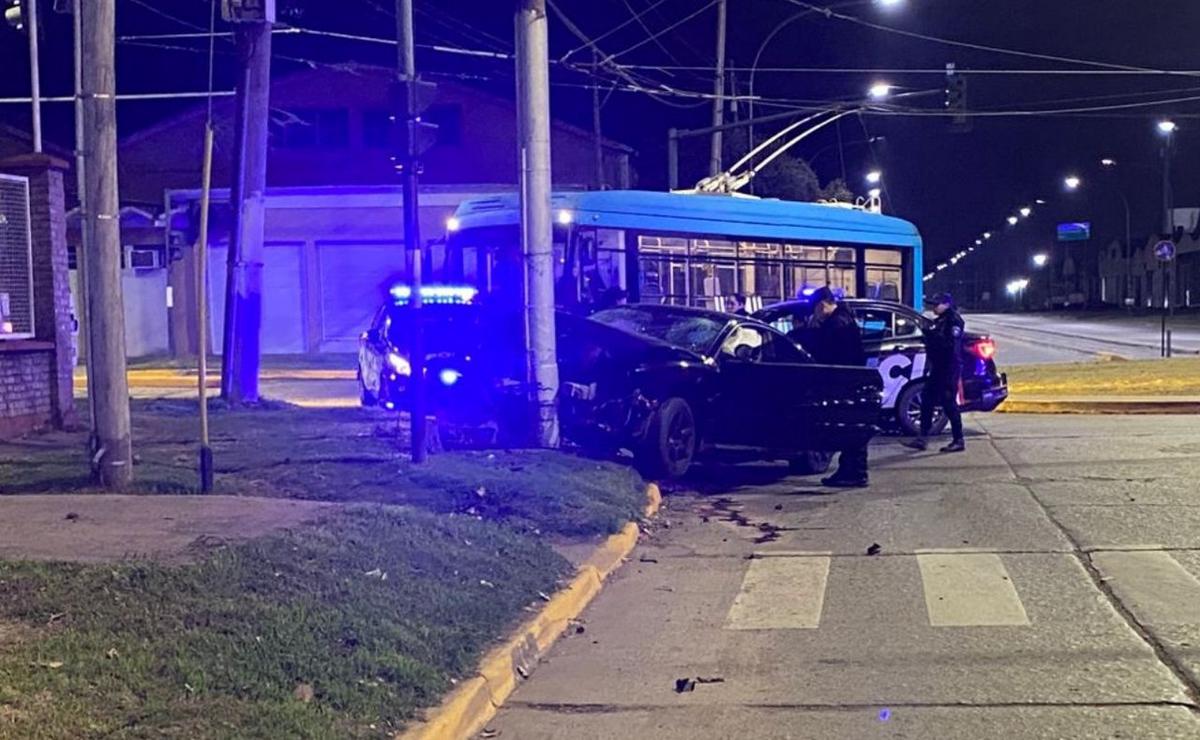 Siniestro vial en la esquina de Mendoza y Wilde.