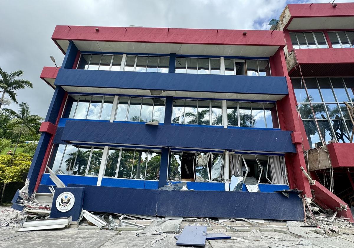 FOTO: Graves daños en la capital de Vanuatu, por el potente terremtoto.