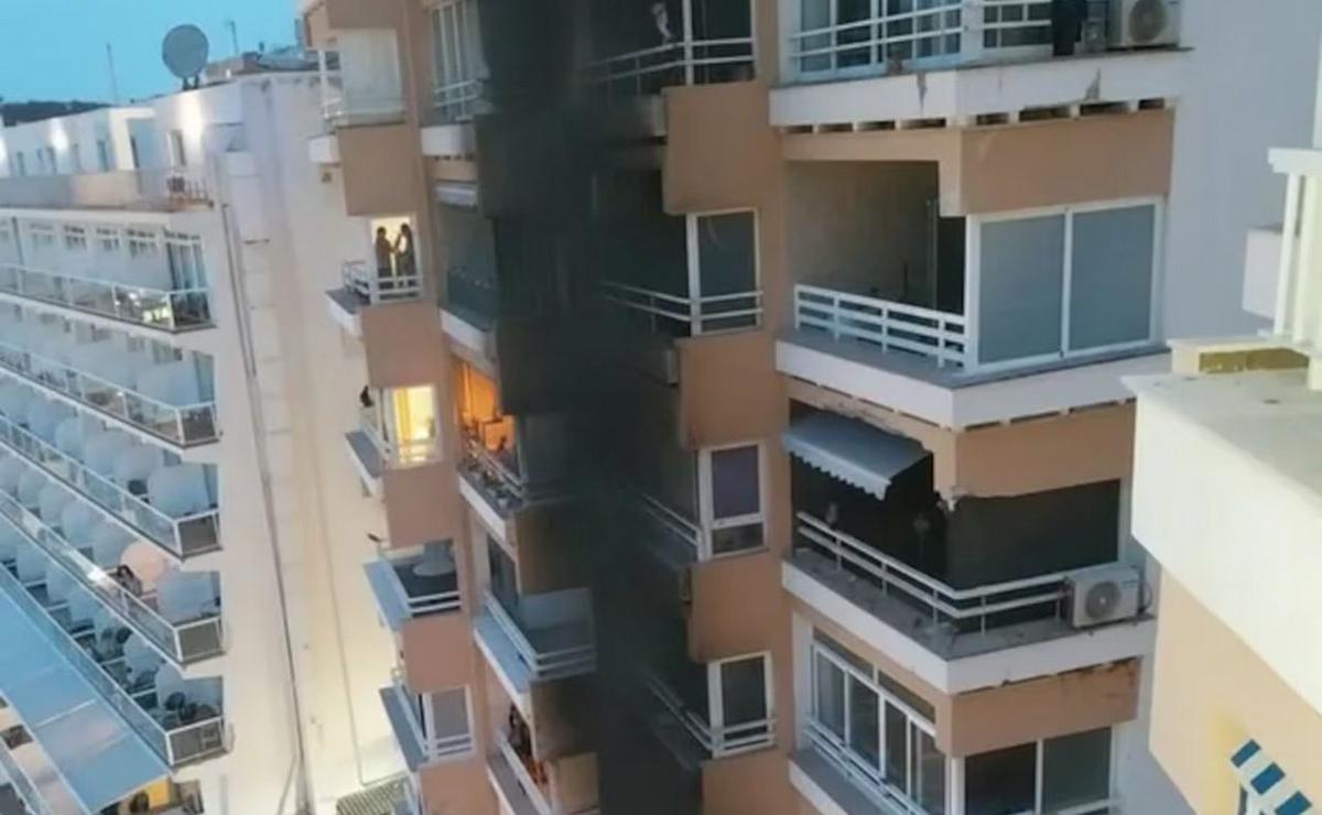 Un argentino murió en un incendio en Mallorca y hay 24 heridos.