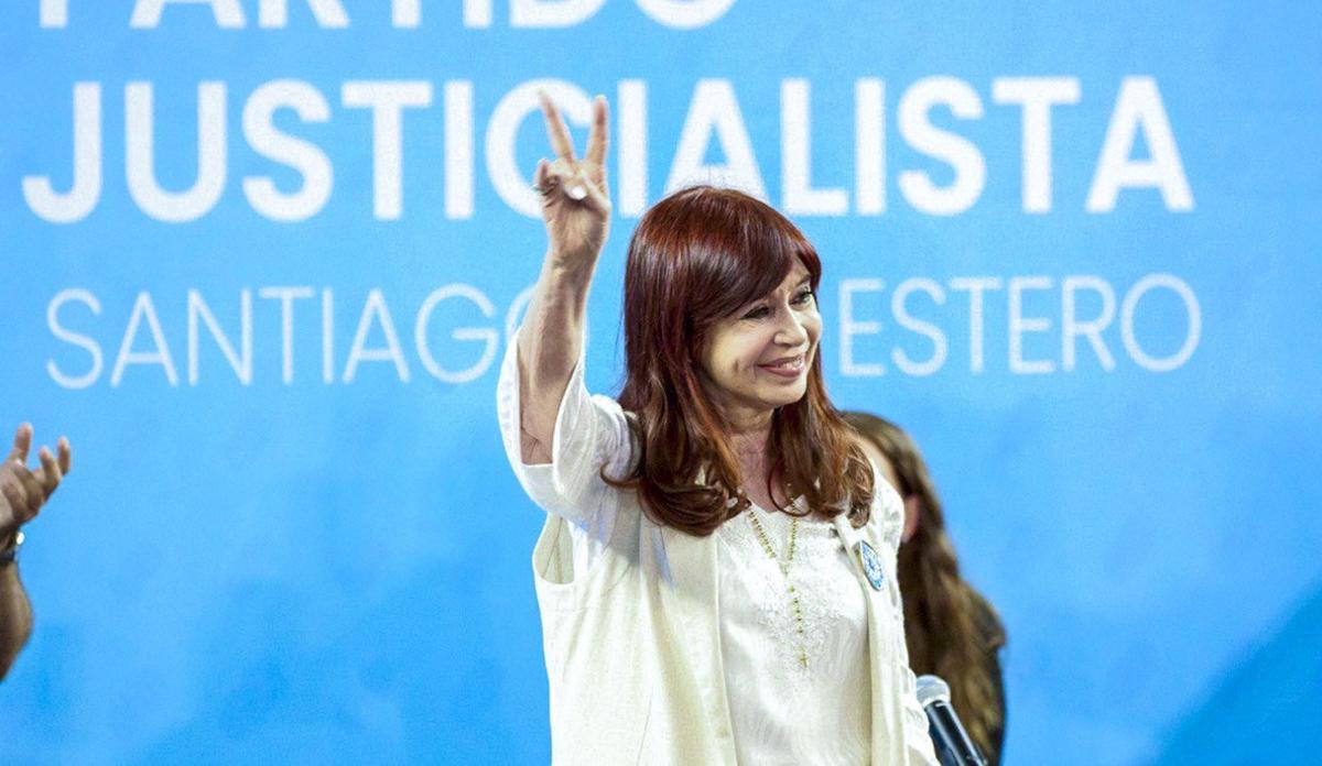 FOTO: Cristina Fernández y la polémica por la quita de su jubilación de privilegio