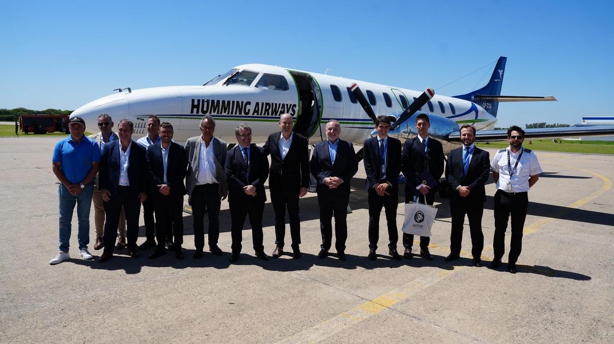 FOTO: El acto en el aeropuerto de Villa María por el restablecimiento de los vuelos.