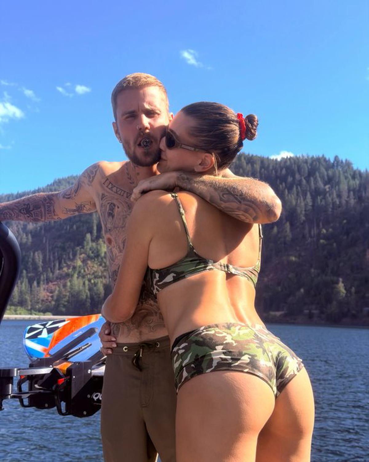 Justin y Hailey Bieber.