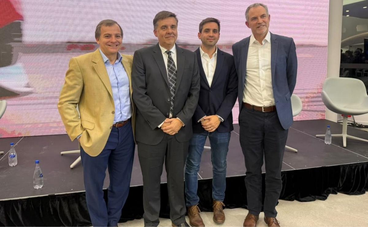 BYD inauguró concesionario en Rosario.
