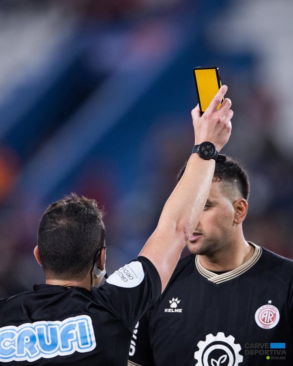 Tarjetas virtuales en la Copa AUF de Uruguay.