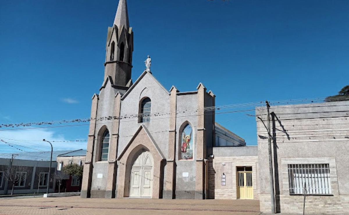 FOTO: La Parroquia San Miguel Arcángel de Máximo Paz.