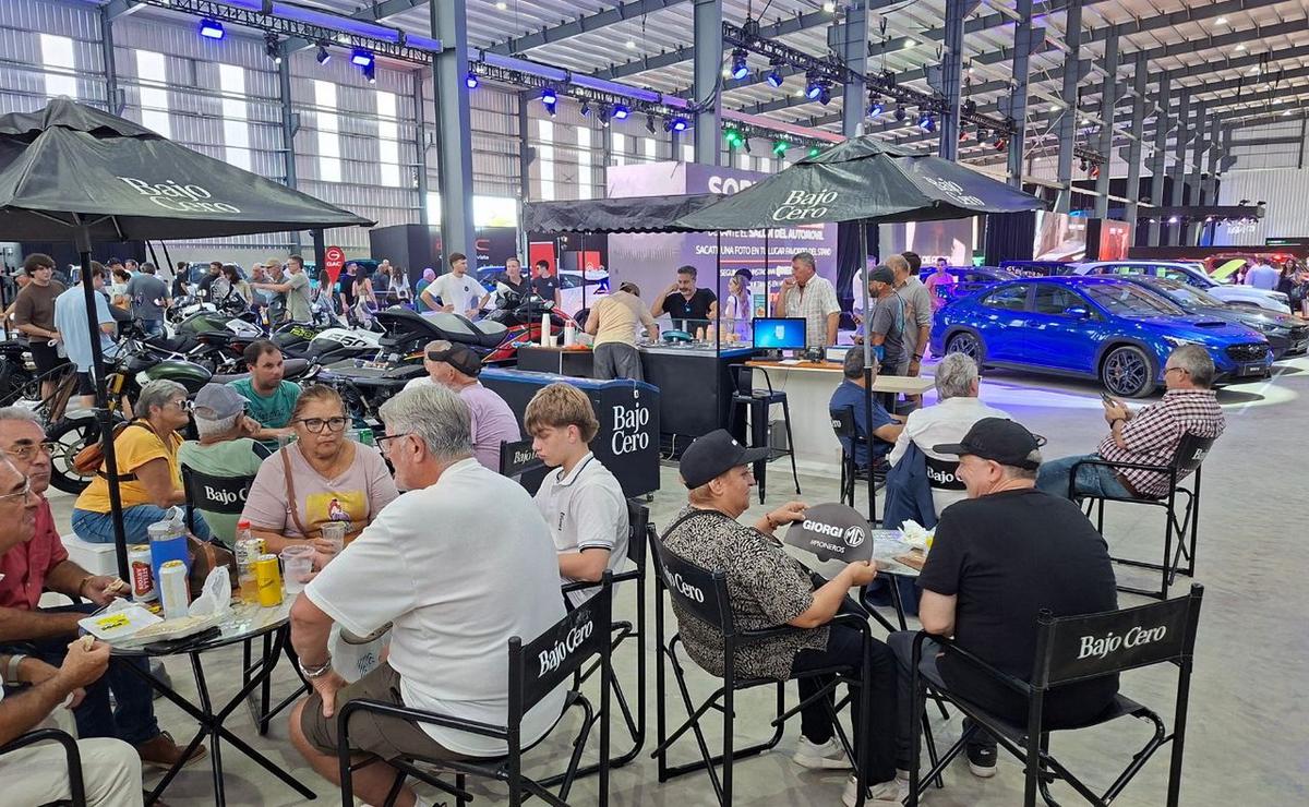 Salón del Automóvil, Funes.