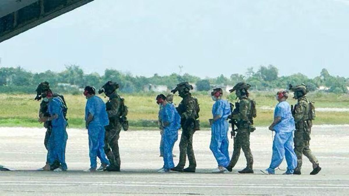 Haití extradita a Estados Unidos a 18 sospechosos del asesinato del presidente Moïse.
