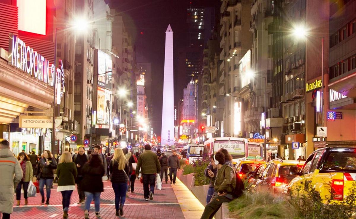 Archivo.- La ciudad de Buenos Aires, de  noche. 
