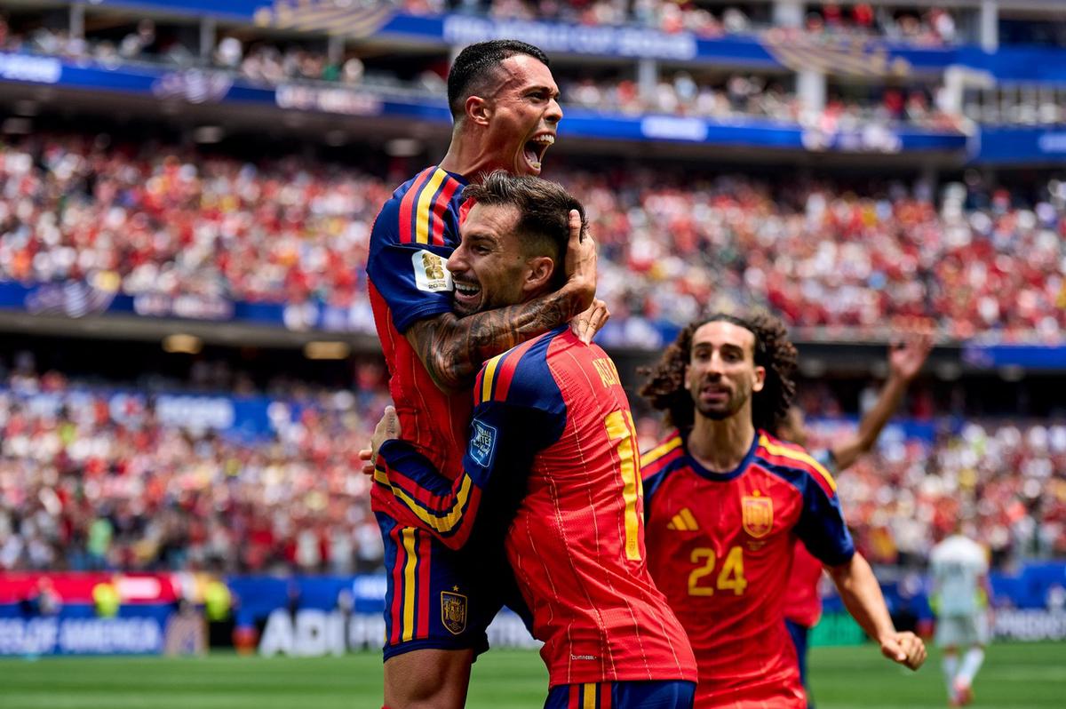 España venció a Austria y sigue vivo en el Mundial. (Foto:@SEFutbol)