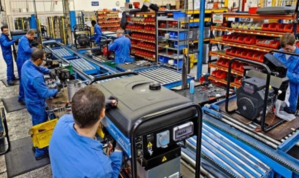 Mejoró la actividad industrial en el segundo trimestre, aunque sigue en zona de contracción, según la UIA