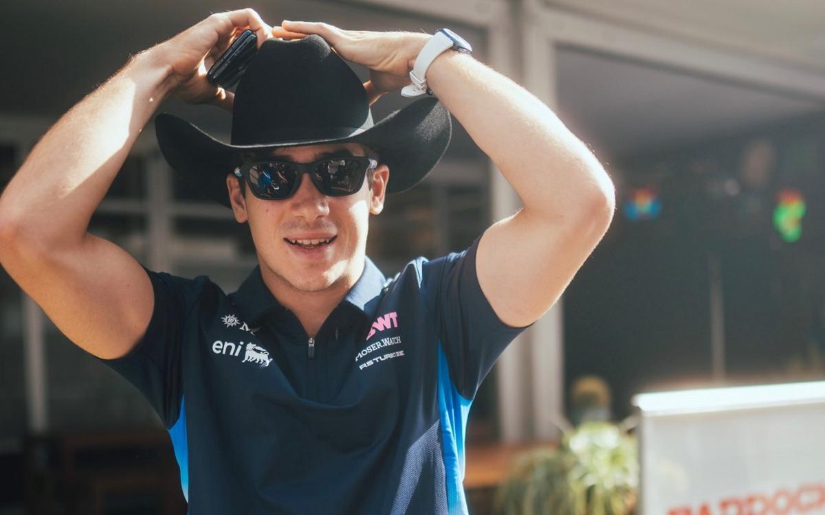 Franco y el 'look' tejano en Austin, donde ya sabe lo que es sumar