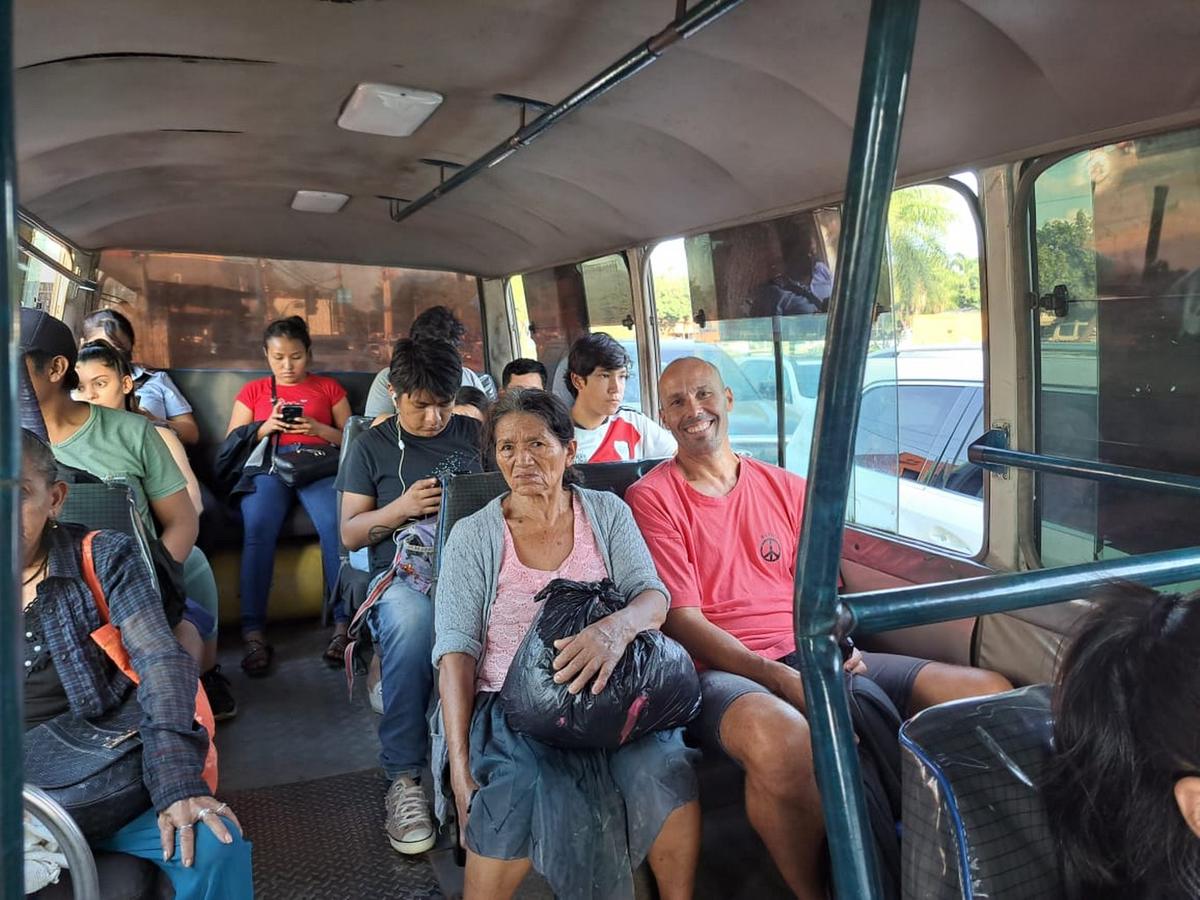 FOTO: El transporte público en Santa Cruz de la Sierra cuesta 2 bolivianos.