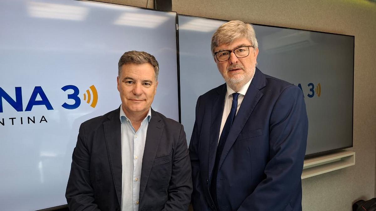 El presidente de Renault, Pablo Sibilla, con el periodista Sergio Suppo.