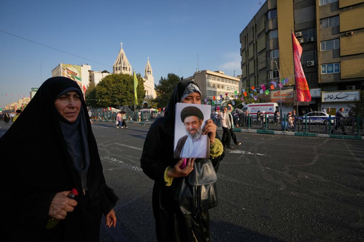 Líder supremo de Irán llama a la unidad musulmana contra EEUU e Israel