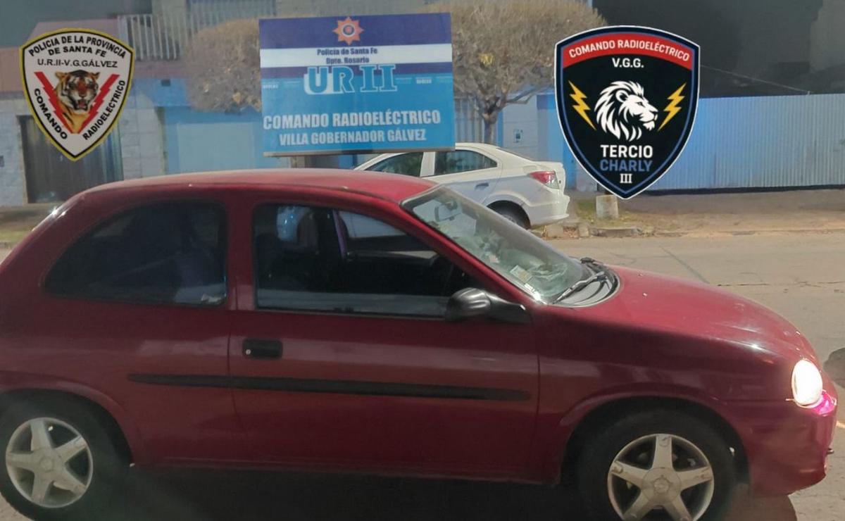 La policía detuvo a ambas mujeres y secuestró un Chevrolet Corsa rojo.
