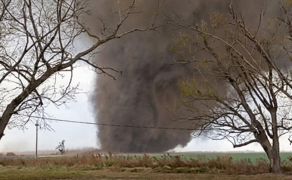 Tornado en una zona rural de Bernardo de Irigoyen.