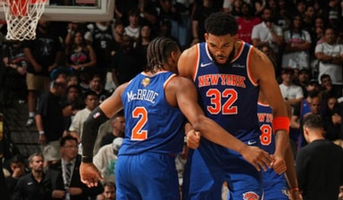 Karl Anthony-Towns festeja tras la victoria de New York Knicks (Foto: NBA)