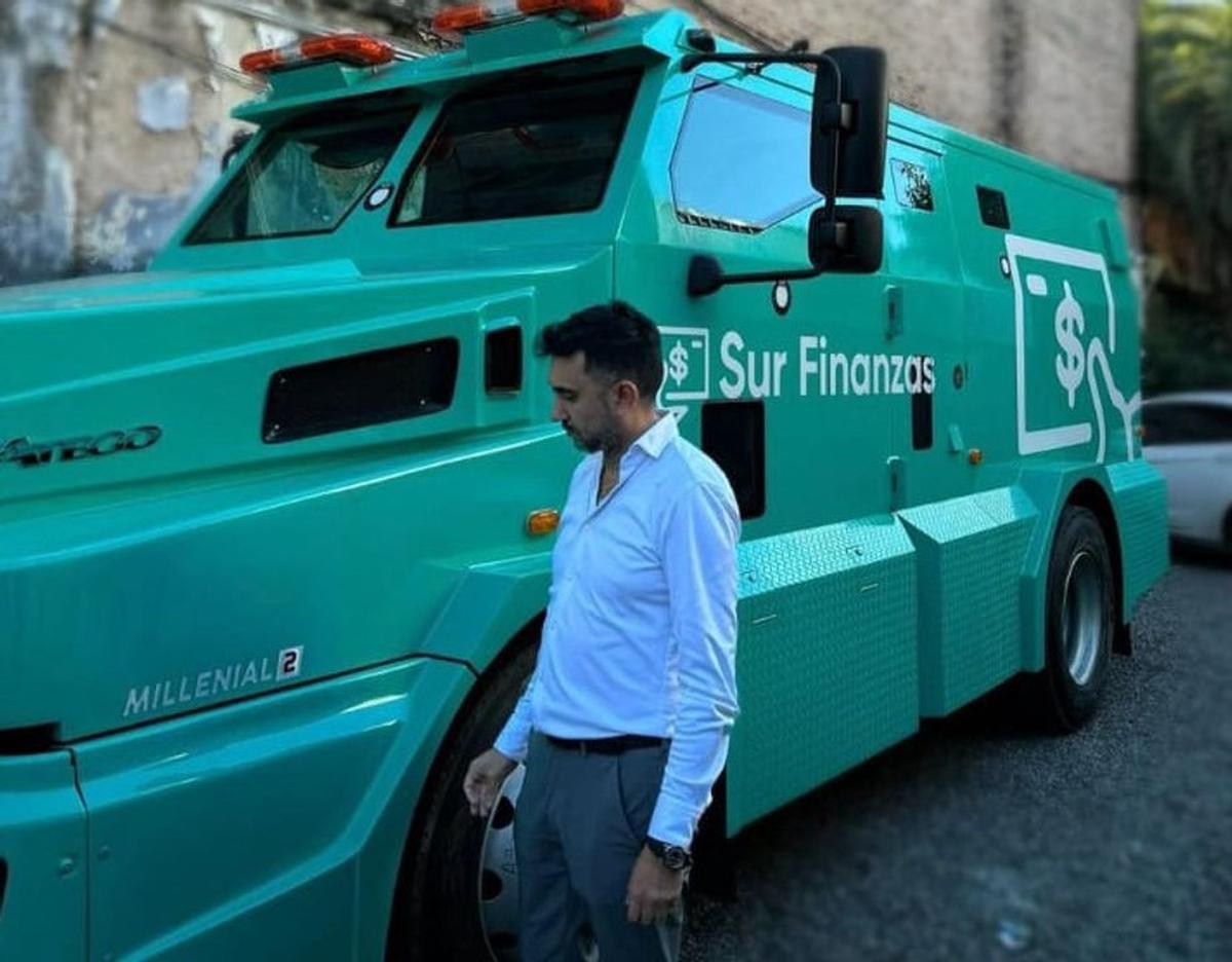 Así eran los camiones de caudales que compró Ariel Vallejo para Sur Finanzas. Foto: Agencia NA.