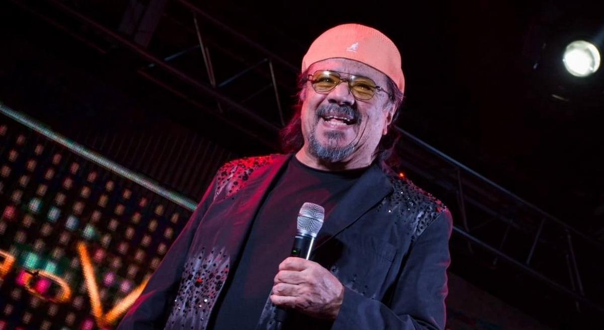 El Negro Videla frenó el show para explicarle a un fan cómo funciona la tecnología