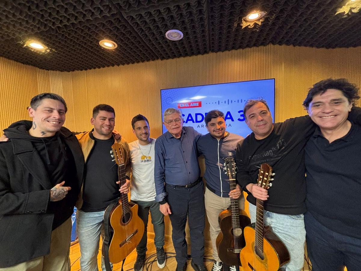 FOTO: Los Pachecos, Francisco Benítez y La Colorida, en Rony en Vivo.