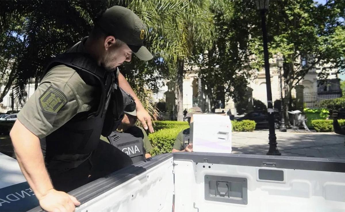 FOTO: Allanamientos en tribunales federales de Rosario en causa que investiga a Bailaque. 