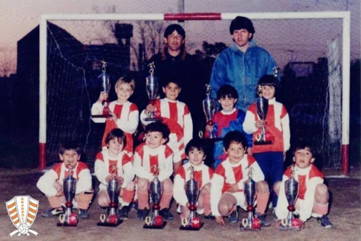Grandoli, primer club de Lionel Messi, despidió a Jorge con esta imagen.
