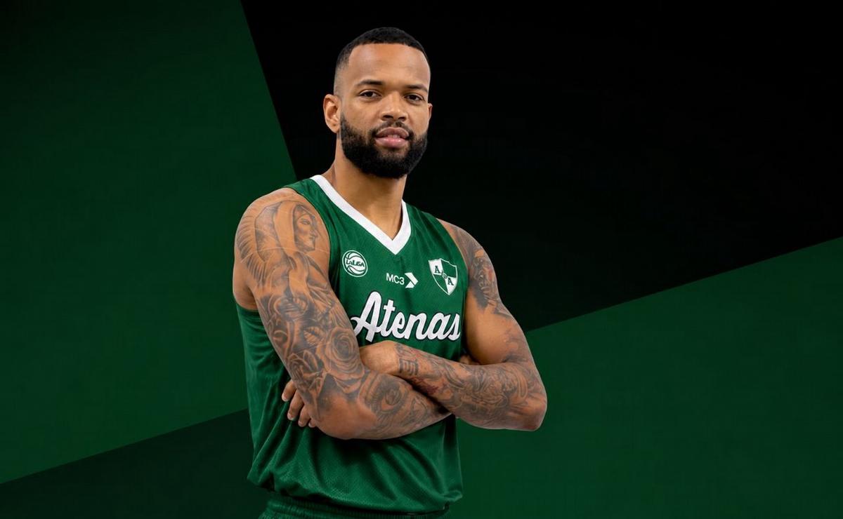 Atenas sumó a Adonys Henríquez. Foto: Gentileza Atenas.