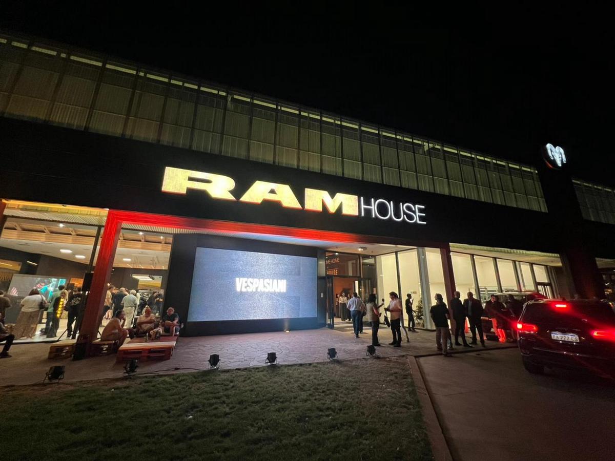 Grupo Vespasiani inauguró en Córdoba el primer concesionario exclusivo RAM.