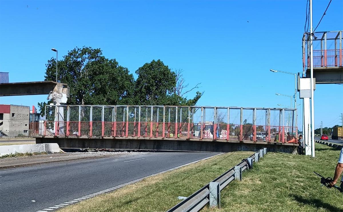 Cayó un puente en Circunvalación tras el impacto de un camión en Rosario