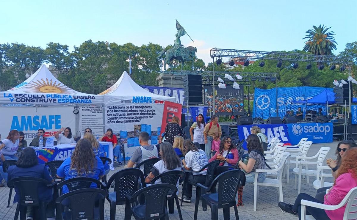 Rosario: reclamos al gobierno provincial: se reinstaló la 