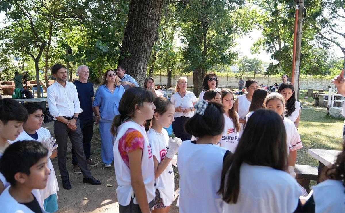 Santa Fe: refuerzan prevención contra el dengue con foco en escuelas y vacunación.
