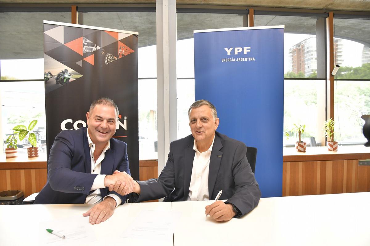 FOTO: Grupo Corven e YPF se unen para redefinir el futuro de la movilidad en argentina