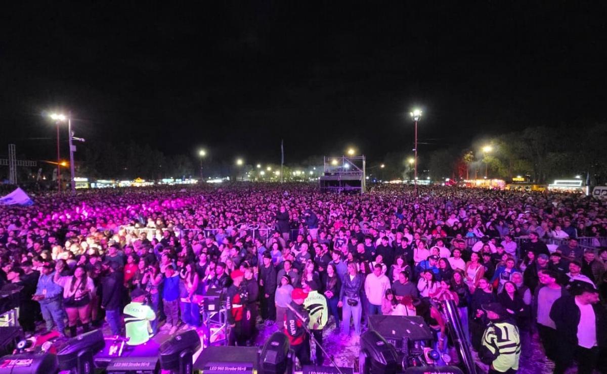 Una multitud celebra la Fiesta de la Primavera en Villa Carlos Paz.