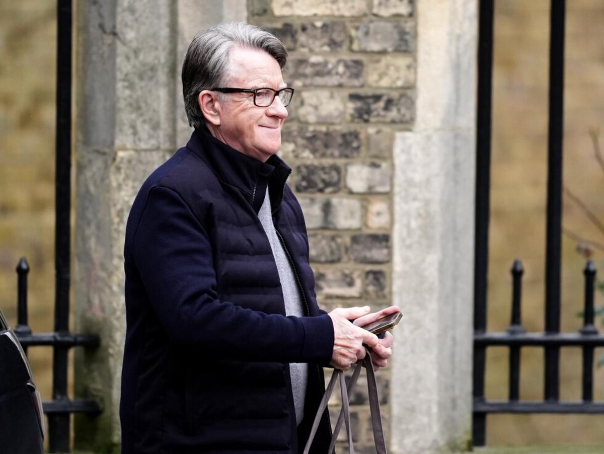 Policía británica arresta a Peter Mandelson, exembajador de Reino Unido, por vínculos con Epstein