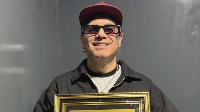 El Concejo Deliberante de Córdoba reconoció a Dani Guardia por su trayectoria musical