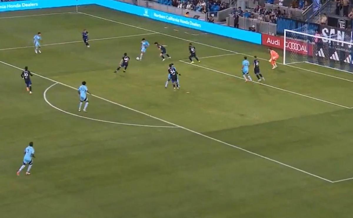 Joaquín Pereyra anotó un golazo en la MLS. (Captura)