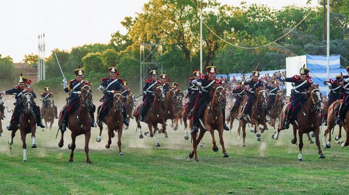 Partida del Regimiento de Granaderos a Caballo rumbo a San Lorenzo.